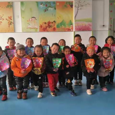 永新幼儿园中一班——“学会感恩，与爱同行”主题活动