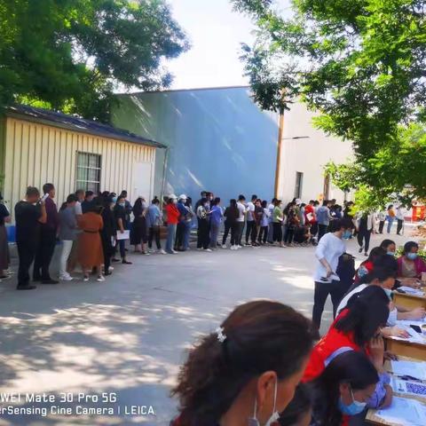 【夜间防控不放松，朱雀社区防疫在行动】