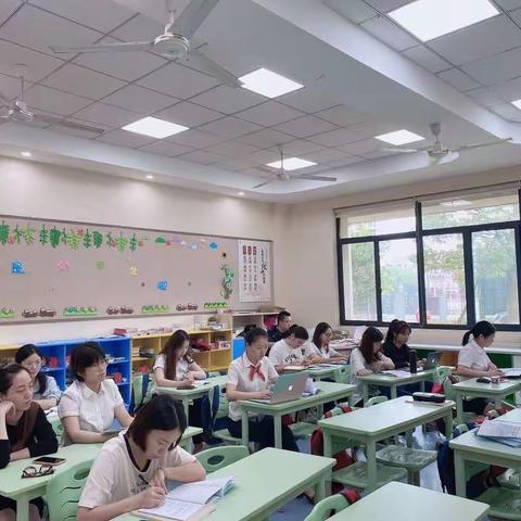 荣光国际学校2020学年第一学期集体备课—启迪智慧，润泽灵魂—记“千课万人”教学观摩心得分享