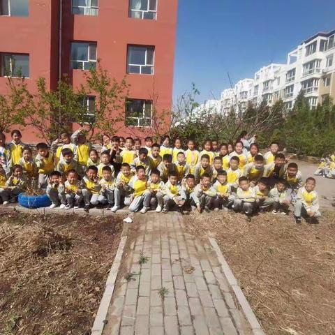 一（3）班“耘梦田园春耕活动”