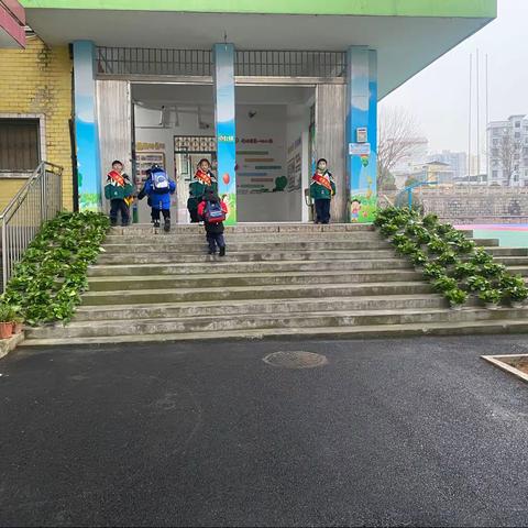在幼儿园我们邂逅快乐🥳🥳🥳