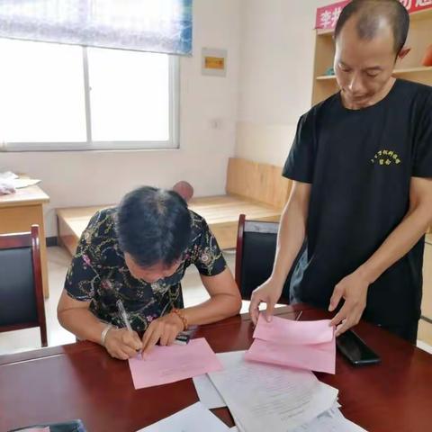 扶贫在行动，真情暖人心 ——灵井镇中小学教师走访建档立卡贫困家庭