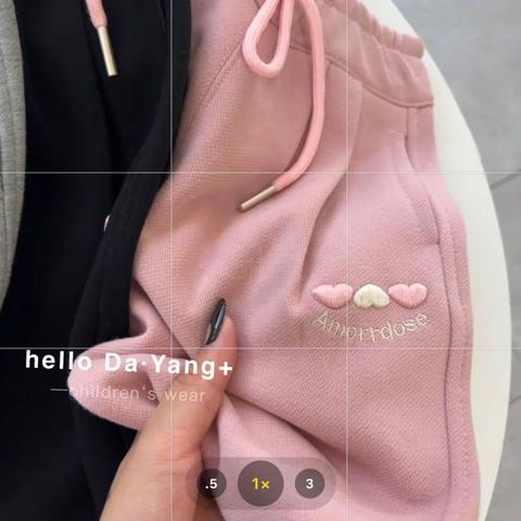 精品厂家，秋季新款小童休闲裤[烟花]90-130尺码，面料超级好！不起球，不变形，上半年卖过都是补货！收到自己看！