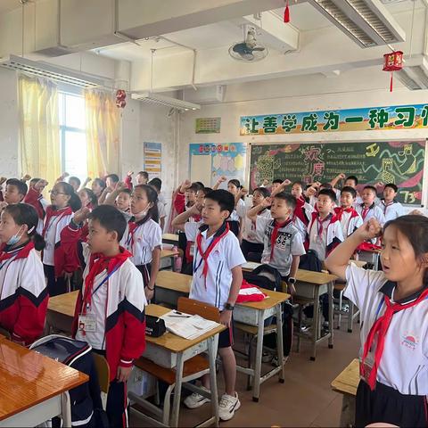 东润小学四（1）班开展“安全宣誓签名仪式”活动