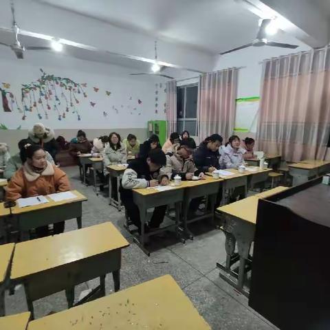 尽享读书之乐——记堆子前平安希望小学寒假读书汇报活动