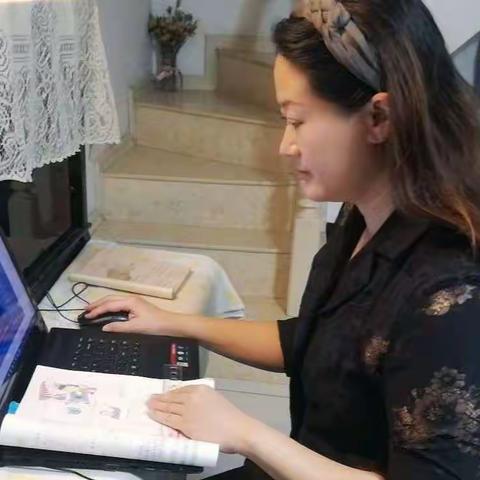 “女主播”的台前幕后