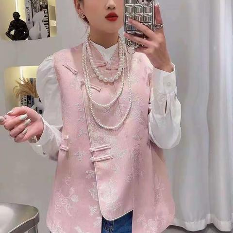 🌹女神节，你是主角，余生一定要好好爱自己，浪漫生活从仪式感开启，供销商厦东四楼时尚女装为您准备了礼物
