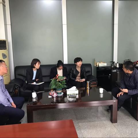 办事处栾主任到社区指导新冠疫苗接种工作