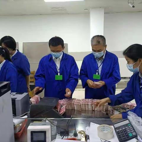 省分行渠道与运营管理部刘敬东副总经理一行到驻马店分行开展督导现场检查