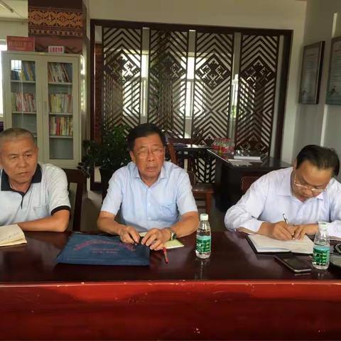 县关工委主任董元培一行到牙叉镇调研关心下一代工作