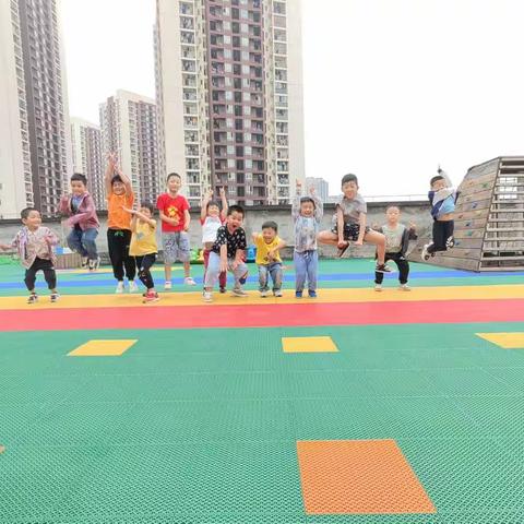 渝北区立人幼儿园大三班6月纪实