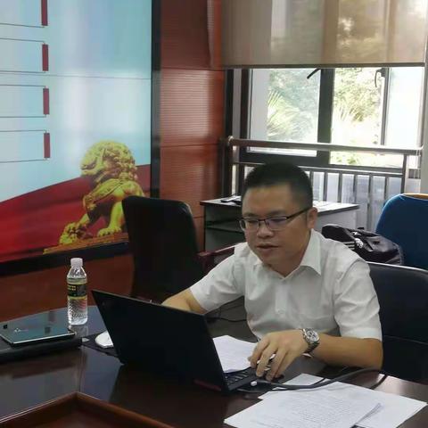 坚持和完善党的领导制度体系——书记带头讲党课