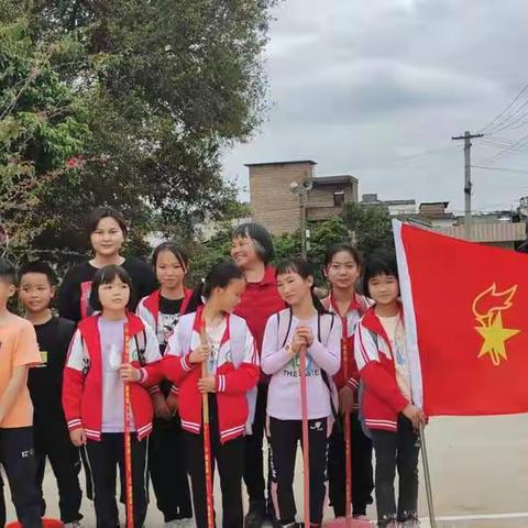 学习雷锋精神，争做新时代的优秀少先队员