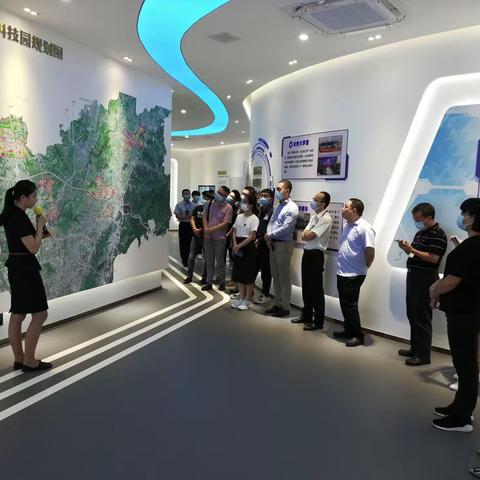 广州民营科技园召开第四期民营企业家恳谈会