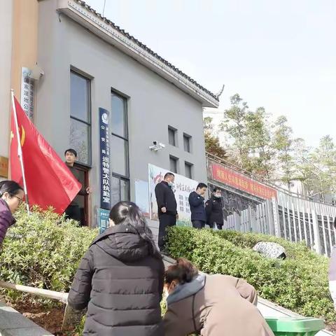 与清风相伴，与清廉同行 —通道思源实验学校党支部开展植树护绿主题党日活动