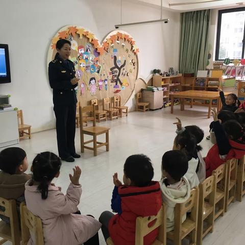 华侨国际幼儿园K2A班家长助教【交通安全知识】