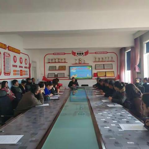 南芬教育集团苗可秀校区开展“开学第一课”活动