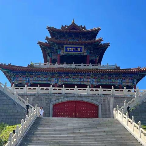 步步登福的龙鼎山