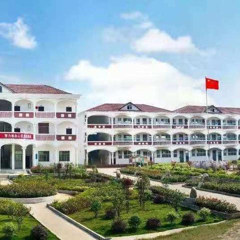 我们在“空中课堂”风雨同行