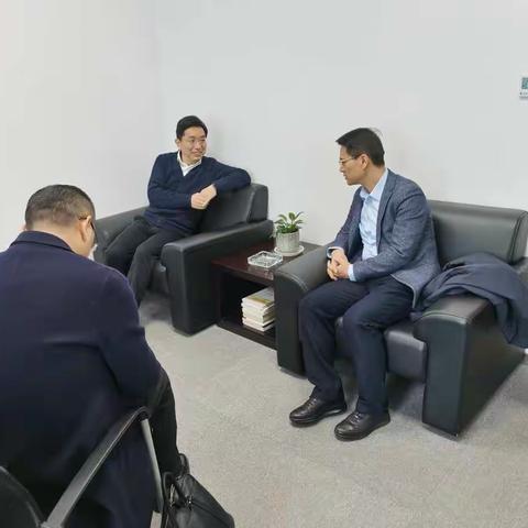 分行党委书记、行长吴志军拜访泰州医药高新区管委会李金兵副主任