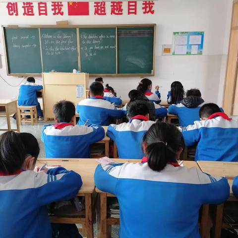 “写好英语，学好英语”黄河新苑小学英语书写比赛纪实