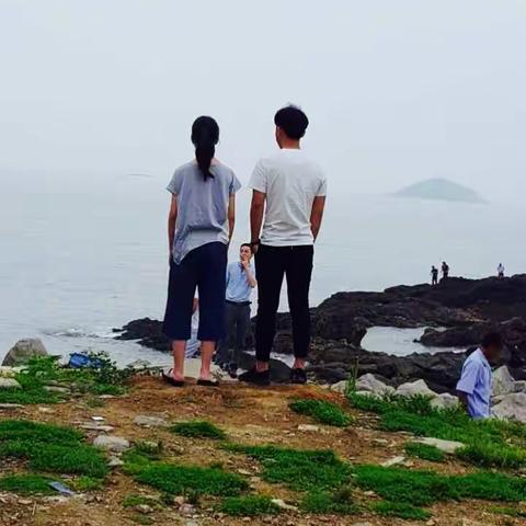 头门港看海捡贝壳