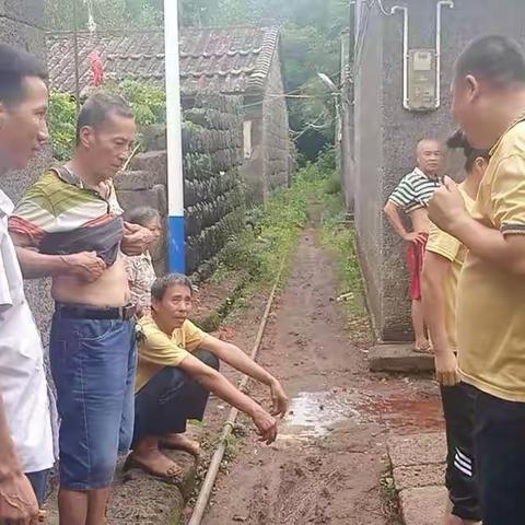 暖心推进：富伟村持续开展60岁以上人员新冠疫苗接种攻坚行动