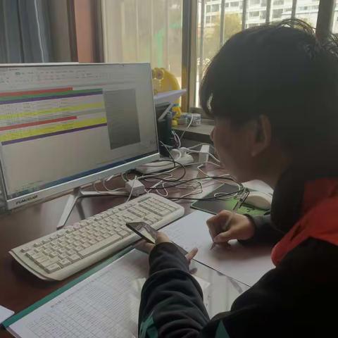 “关爱困难群众 电话回访不停歇”