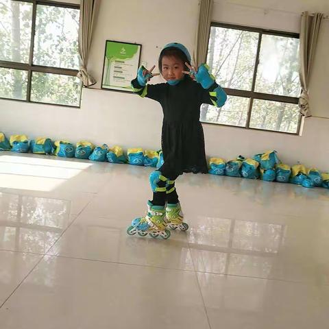 小天使幼儿园体智轮舞玩吧童年！乔良悦