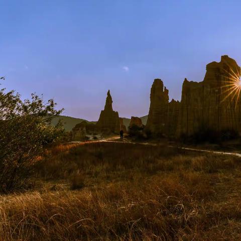 云南行——土林之光