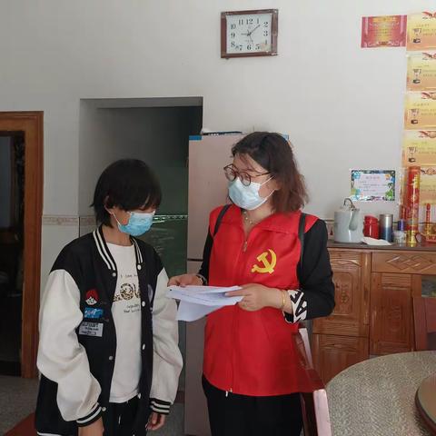 “党建＋安全”：坚持党建引领安全，护学校师生平安