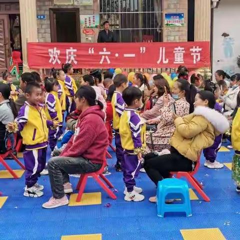 钟灵花蕾幼儿园六一活动圆满成功