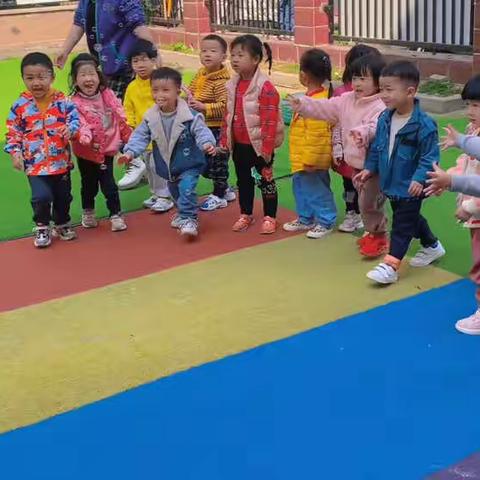 爱上幼儿园，快乐“美”一天