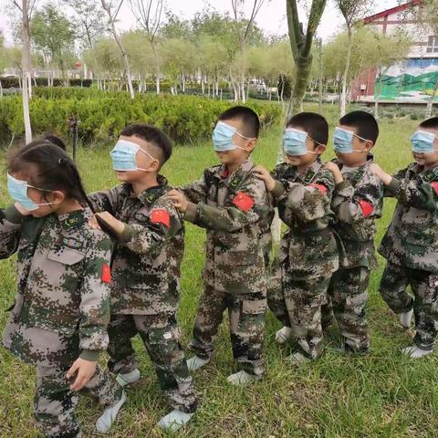 【社会实践】土中寻宝——铁门关市第一幼儿园海贝班社会实践活动