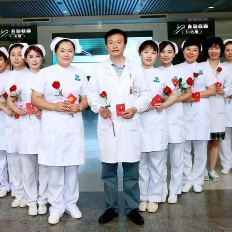 门诊部白衣天使 人美心更美