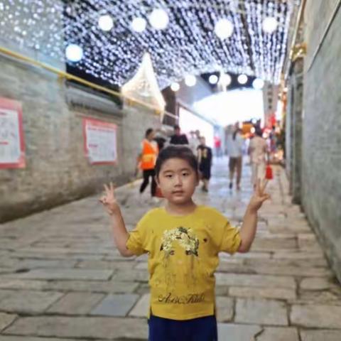 童心童乐 ——宁武县实验小学一年级四班张可欣