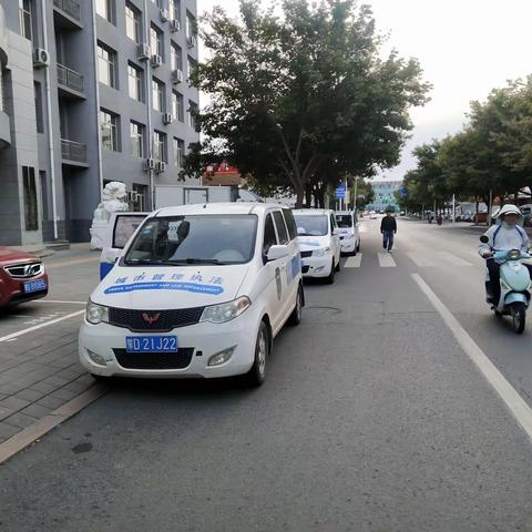 直属执法大队协同各执法大队对贾家营子部分违法建设进行拆除