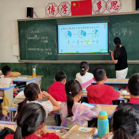 教研活动促成长——铁关中心小学教研活动