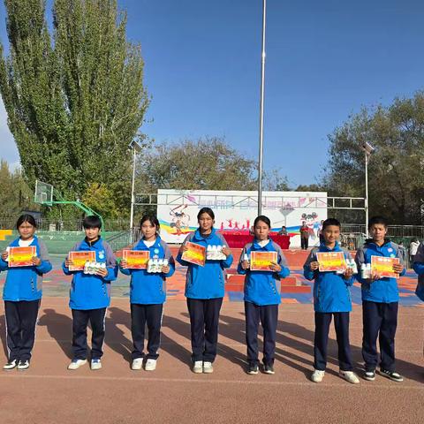 轮台县阳霞镇九年一贯制学校9月教学阶段性质量监测表彰大会圆满落幕