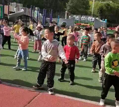 银子湖第一幼儿园小四班一周精彩回顾