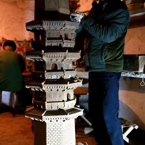 第五代传承庆阳“”陶塑技艺”手艺人。