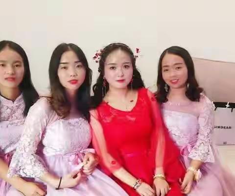 漂亮的新娘子，新婚快乐！