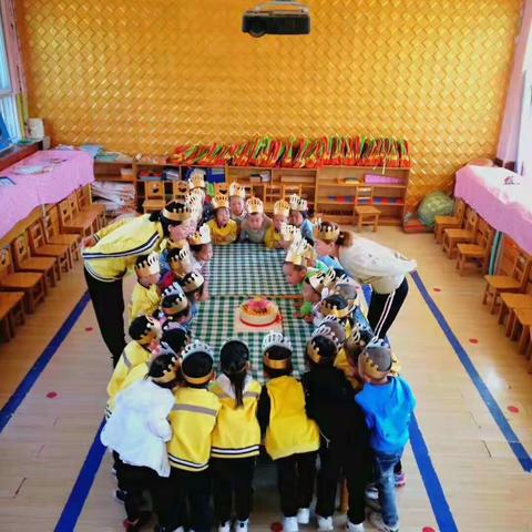 🎈“小小期末汇报 展示幼儿风采”——紫丹幼儿园苗苗一班期末汇报活动🐾