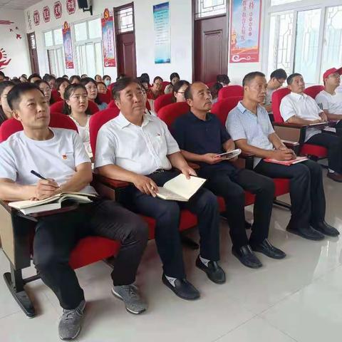 漯河二中集中收看学习习近平总书记在庆祝中国共产党成立100周年大会重要讲话实况直播