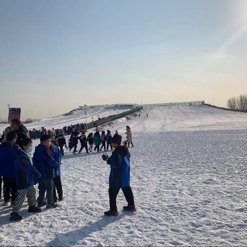 “圆梦冬奥，快乐冰雪”——河北小学教育集团三年级部冰雪运动节