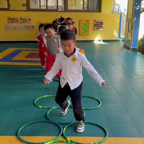 天雨流芳幼儿园大四班精彩瞬间