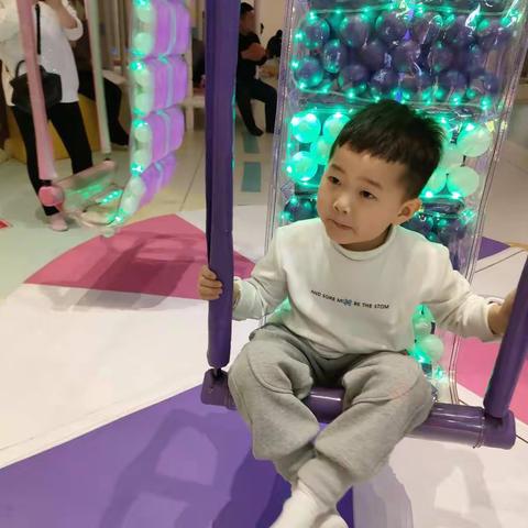 古诗口袋《古诗节选》宝塔区第四幼儿园中一班 石子迪