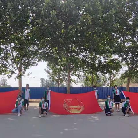 "喜迎二十大，争做好队员"善堂镇寄宿制小学少先队入队仪式