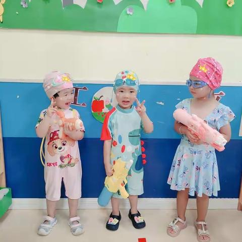 《泡沫之夏》-慈恩宝幼儿园星辰班水枪大战，这个夏天，让我们清凉一夏