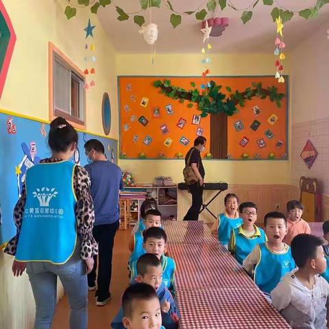 园所简介：成县红黄蓝启智幼儿园是一所有着十年历史的民办普惠性幼儿园。我园以《幼儿园工作规程…（副本）